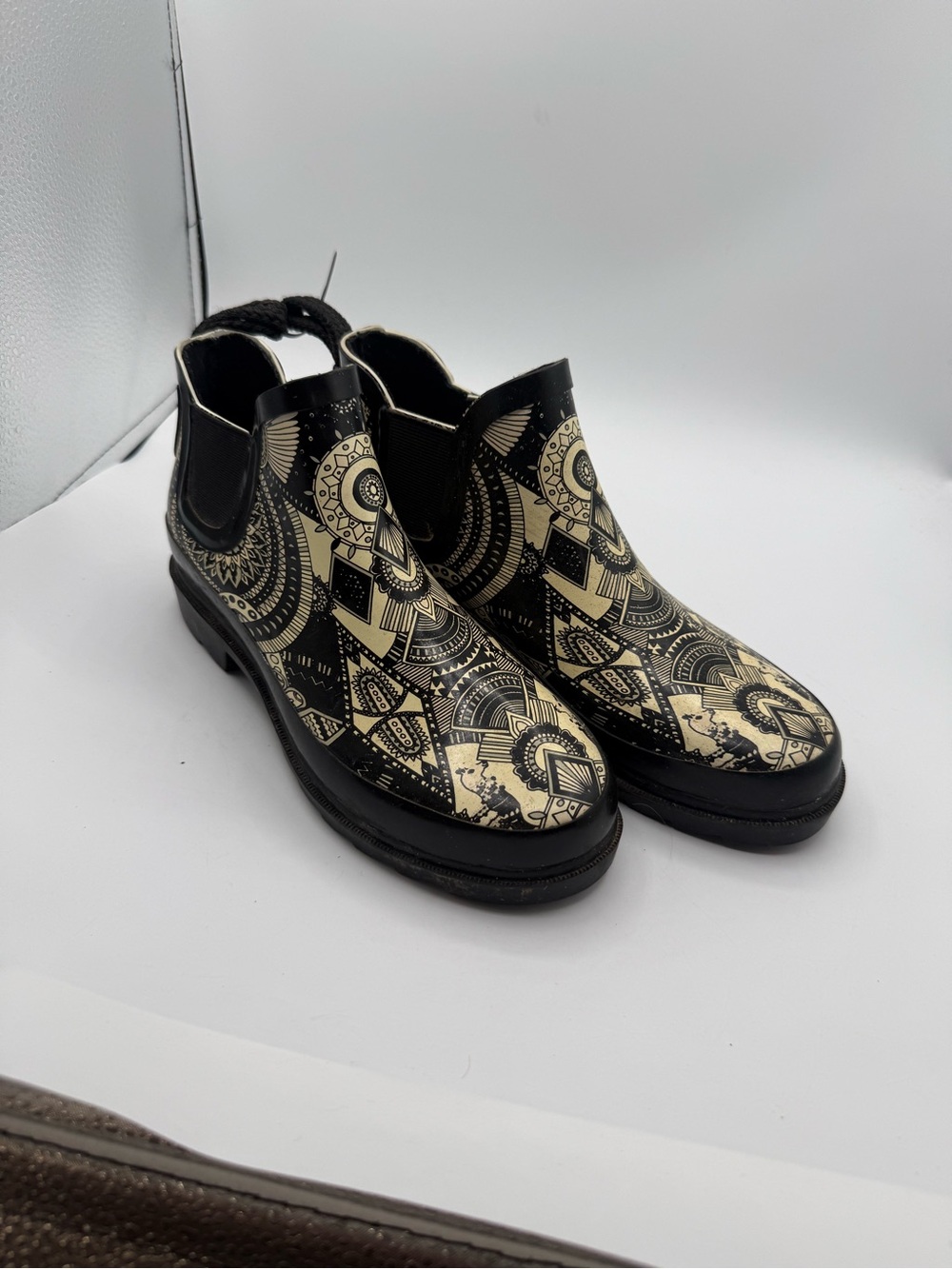 Sakroots Rhyme Ankle Rain Boots Women’s Size 7